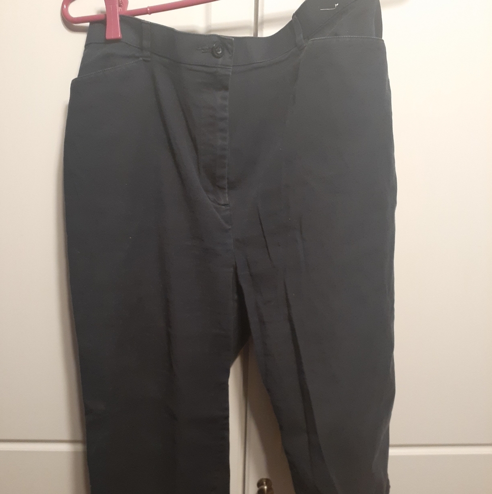 Black Capris